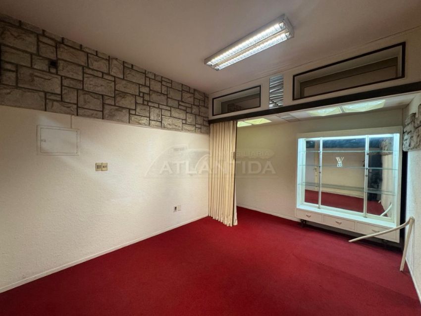 Foto de Inversi&oacute;n M&iacute;nima, M&aacute;ximo Potencial: Alquiler Local Comercial Con Costos Bajos En Pleno 18 De Julio. Inm Atl&aacute;ntida