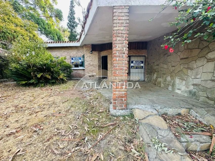 Foto de Venta En Atl&aacute;ntida, 3 Dorm, 2 Ba&ntilde;os, Piscina, Amplio Jard&iacute;n. Inm Atl&aacute;ntida.